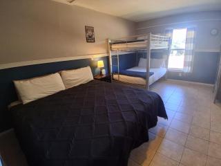 Hill Country Lodge and Mini Storages - 9