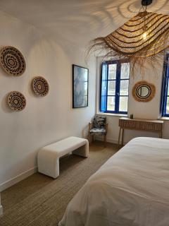 Les Volets Bleus house and spa - 2