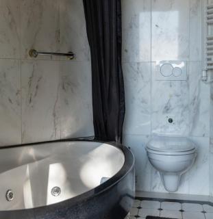 Pipowagen Bijzonder Buitenaf met jacuzzi en sauna - 8