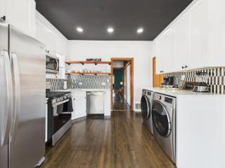 Playoff Stay Wrigley 4br Garage Firepit Patio - 6