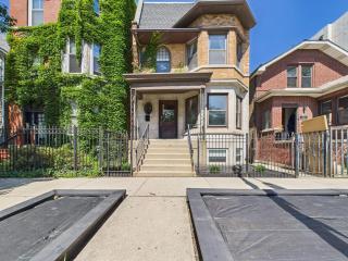 Playoff Stay Wrigley 4br Garage Firepit Patio - 4