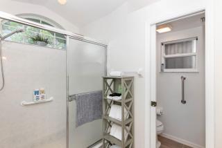 Spacious Luxury Pool Home Oasis - 8mi to Airport - 9