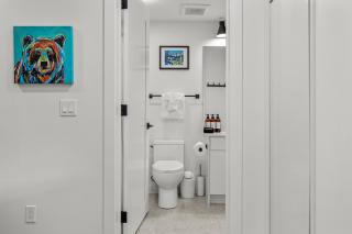 Golden Escape 2 Bdrm Mountain VIEWS - managed by Little Sister Getaways - 4