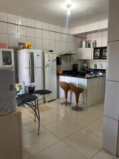 Air-conditioned house with suite and garage - 6