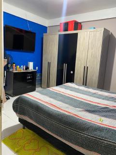 Air-conditioned house with suite and garage - 4