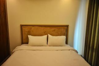 Goldcrest Platinum Two Bed - Sky Floor - 3