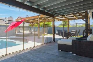 New king Beds Pool Hot Tub Outdoor Fireplace - 2