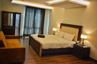 Goldcrest Platinum Two Bed - Sky Floor - 7