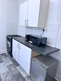 House for 4 in chatham with free driveway Parking - 4