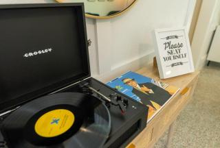 Stylish Mid Century 3 Bedroom House Near Downtown - 1