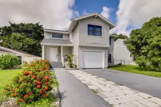 West Palm Beach Lake House Near Beaches! - 0