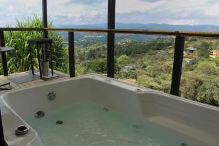 Glamping con jacuzzi cerca a Medellin - 2