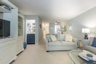 Walk to Beach 2BR Condo with Pool & Tennis - 4