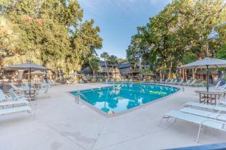 Walk to Beach 2BR Condo with Pool & Tennis - 6