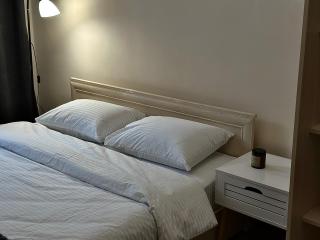 2-Bedroom Central Apartment - Philharmonic Square - 9