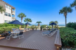 Stunning Oceanfront Condo - The Crows Nest - 9