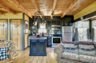 Dancing Dragonfly cabin - 1