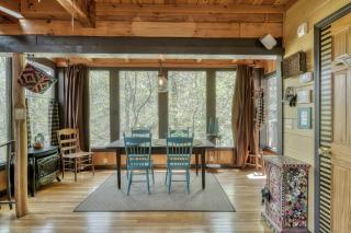 Dancing Dragonfly cabin - 2