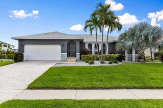 Waterfront Island Mirrorage - 0