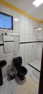 CASA TRES QUARTOS COM SUITe - 1