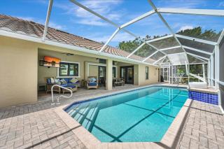 Sprawling Beach Chic - 6