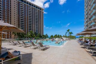 Ilikai Hotel 838 - 9