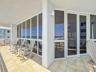 Oceanfront Luxe - Pool - Beachfront - Free Golf - 1