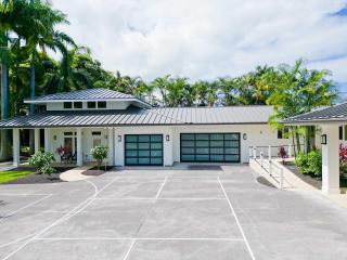 Luxury Retreat in Kona with Saltwater Pool - 1
