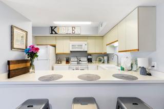 Island Hub Hideout - 7