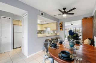 Island Hub Hideout - 1