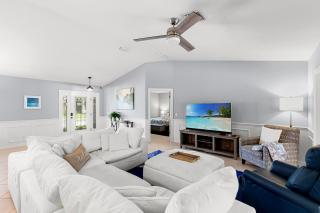 Barfield Bay Tuckaway - 2