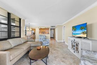 Beachside Wrap-Around Balcony - 4