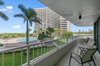Beachside Wrap-Around Balcony - 6