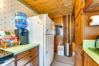 Rustic Bedford Cabin Near Hunting and Fishing - 4