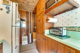 Rustic Bedford Cabin Near Hunting and Fishing - 3