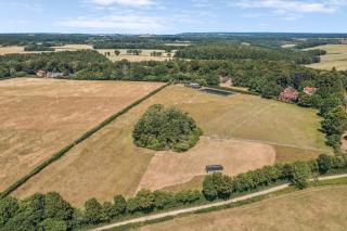 Luxurious Property Chiltern Hills - 2