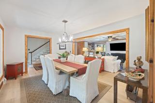 WW2403: 2403 Waterway Blvd. - 2