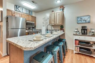 2 Mi to Silver Dollar City Inviting Family Escape - 3
