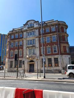 Deluxe apartment in Leeds city centre - 8