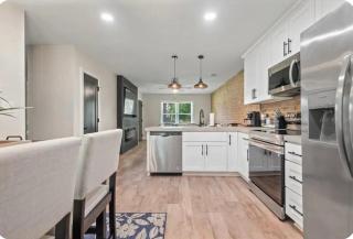 Modern 2 Bedroom Home with Fire Pit, Bikes - 3