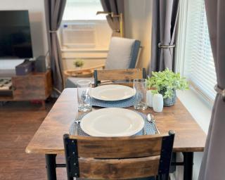 Crestview Cottage 1 - 3 Guests - 3