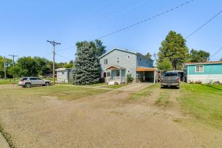 Walk to River Oacoma Home with Dog-Friendly Yard! - 7