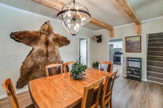 Walk to River Oacoma Home with Dog-Friendly Yard! - 5