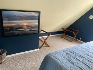 Sunset Balcony, King Bed, Firepit, Beach Access, Pet Friendly - 7