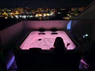 Nautica bulles jacuzzi privatif vue lac marin - 1