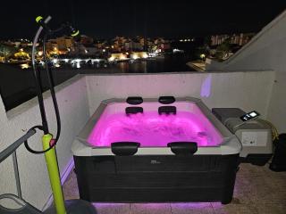 Nautica bulles jacuzzi privatif vue lac marin - 5
