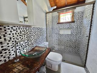 Chalés Vila Real - Tranquilidade na Serra de Carrancas - Piscina com uma vista espetacular do Pôr do Sol - 4