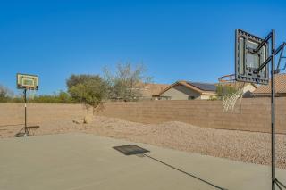 Private Pool and Family Fun Desert Oasis in Tucson! - 8