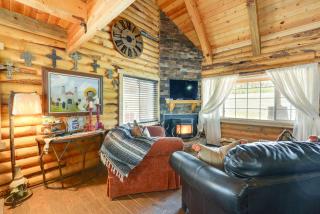 Remote Mountain Vacation Rental in Wyoming Range! - 4