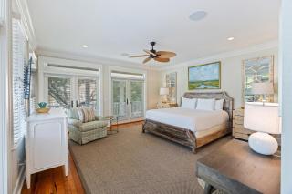 AV3-37: 3 37th Avenue - 8
